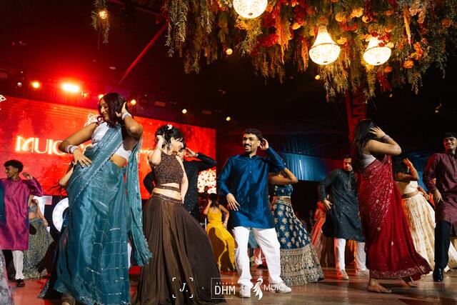 Guests in saris at the Ball